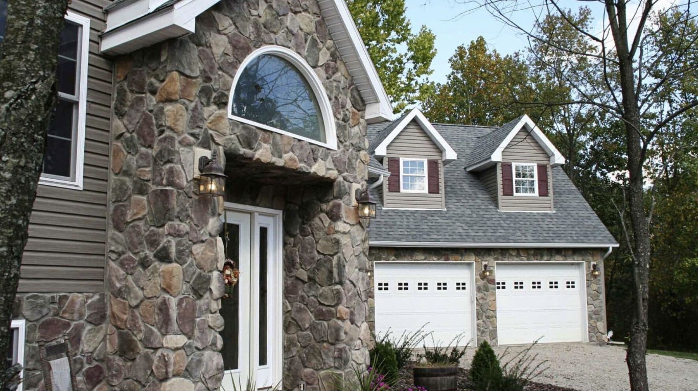 Commercial masonry stone veneer installation in Ontario, CA